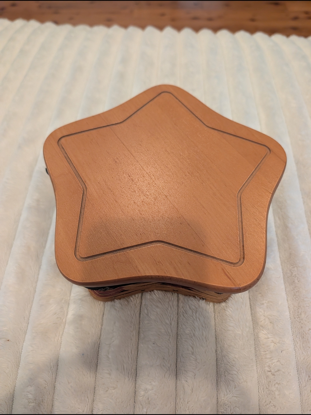 Longaberger Star-Shaped Wooden Trinket Box in Brown